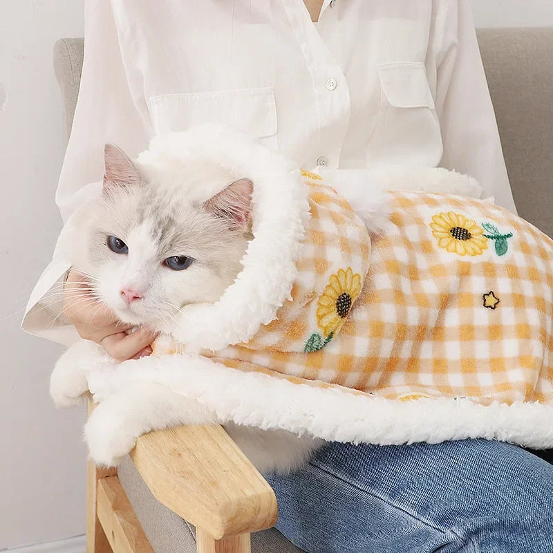 Hoodie blanket for your kitty.